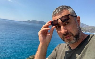 Заплыть за буйки.