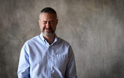 Не мешайте женщине.