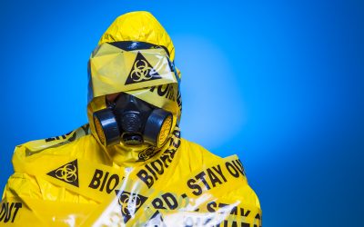 Сверху вниз: почему абьюзеры выбирают тех, кто слабее. И как не быть этой слабостью.